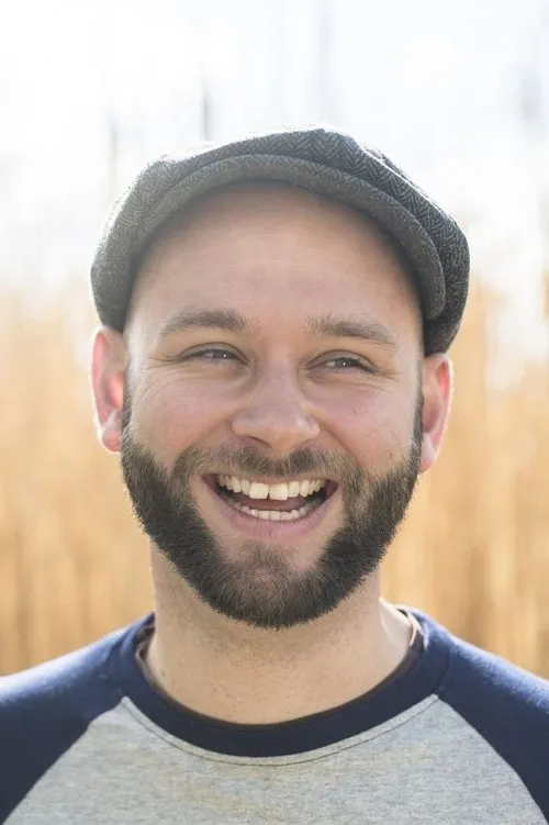 Steffen Wolf interpretando a Waffenhändler