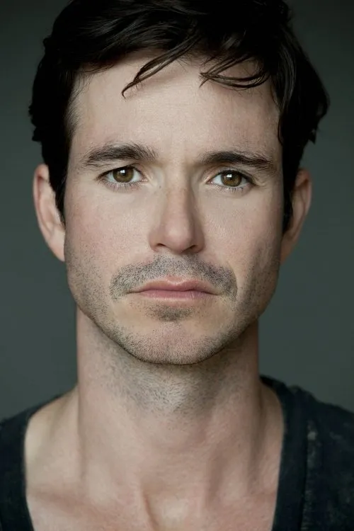 Stelian Urian interpretando a Adam