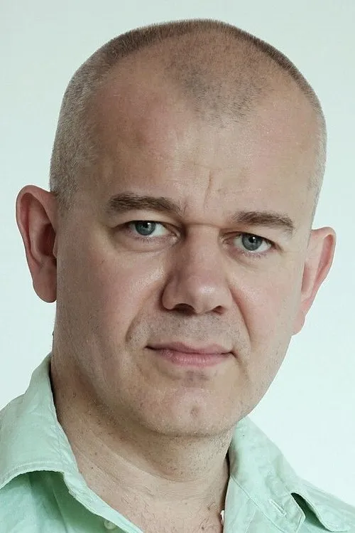 Stéphane Roquet interpretando a Gendarme