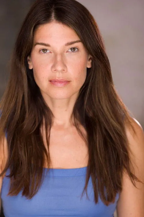 Stephanie Cantu interpretando a Jorge Rivas