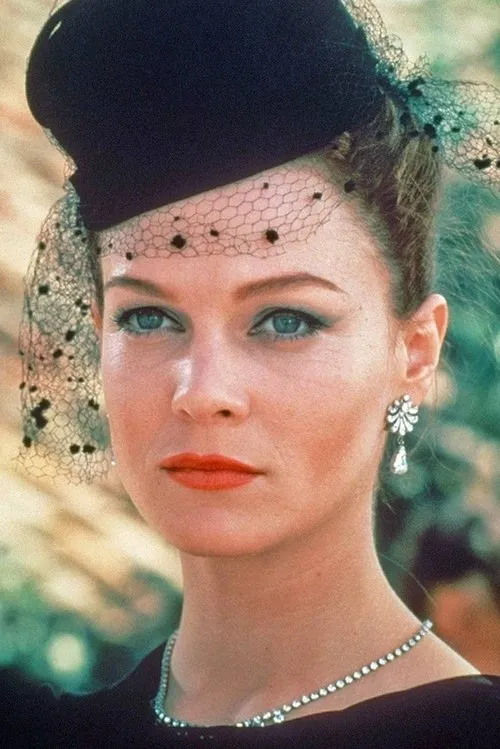 Mike Dolphy ha trabajado con Stephanie Dunnam en 1 ocasiones