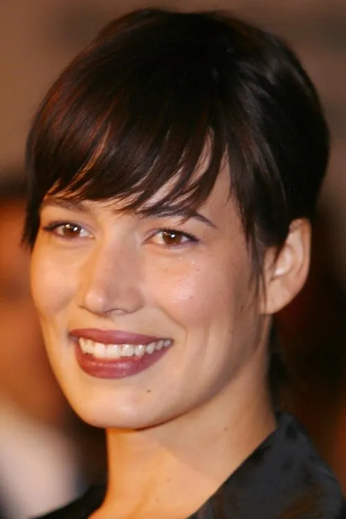 Stephanie Hodge — personaje: Jennie Malloy