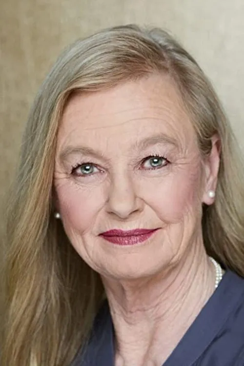 Stephanie Jo Brister interpretando a Nelda