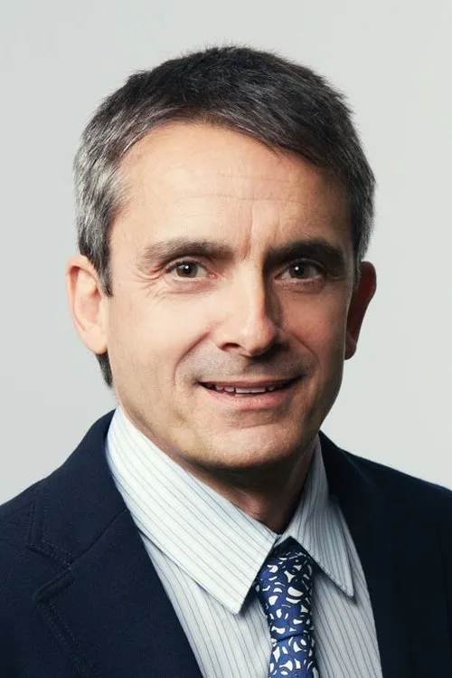 Stephen Galloway — personaje: Host