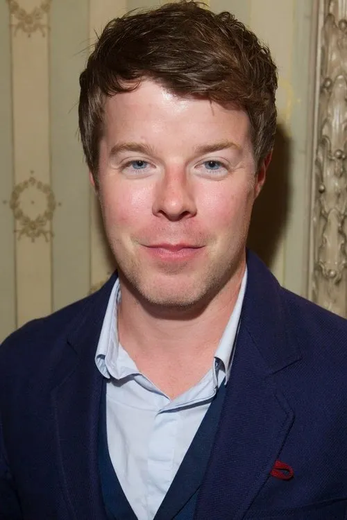 Stephen Wight interpretando a Tim / Stuart