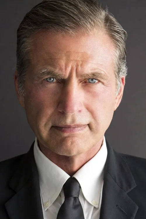 Steve Hanks interpretando a Brandon Grimm