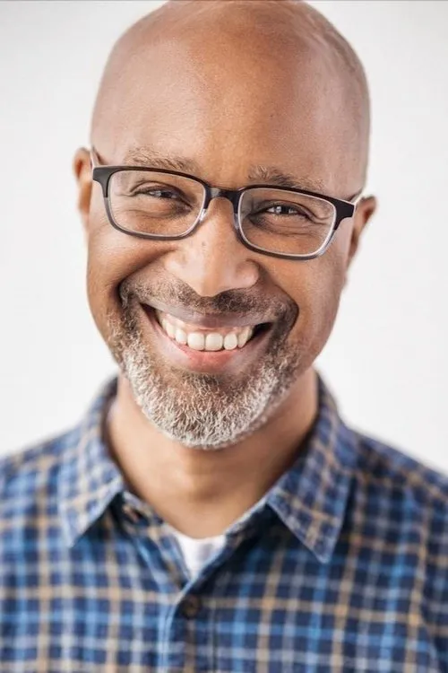 Steve Harper interpretando a