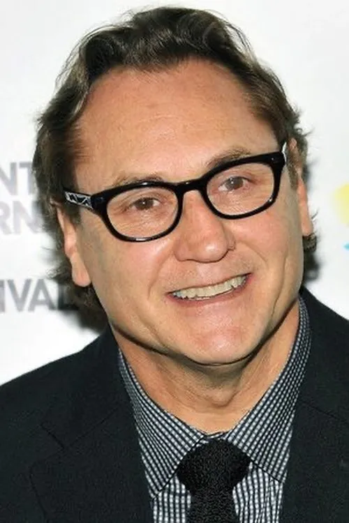 Steve Jacobs interpretando a Bobby Winton