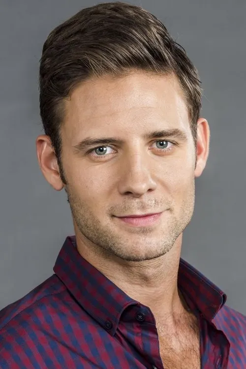 Steve Lund interpretando a Jason