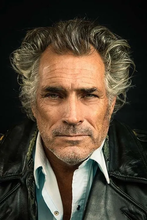 Mike Roche ha trabajado con Steve Olson en 1 ocasiones