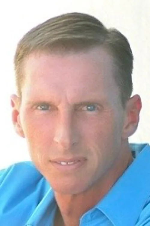 Steve Pierce interpretando a 