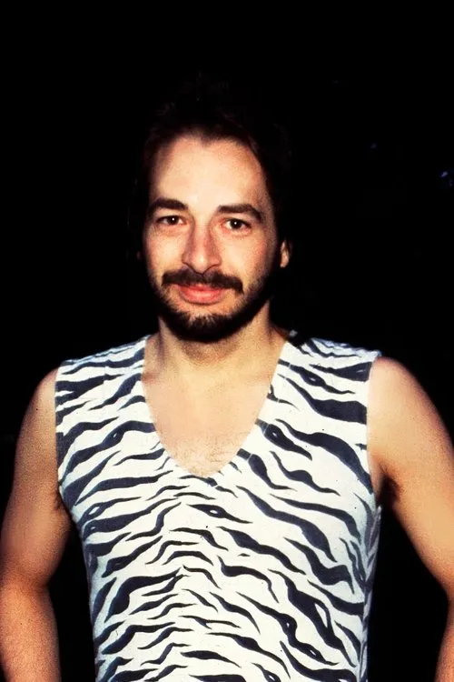 Steve Smith interpretando a Himself