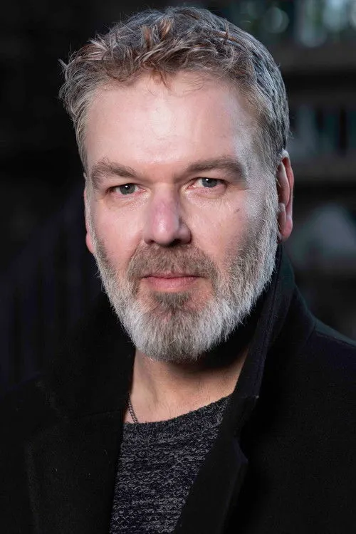 Milan Alexander ha trabajado con Steve Varnom en 1 ocasiones