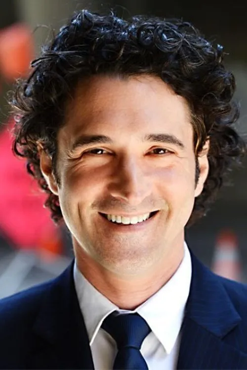 E.J. Bonilla ha trabajado con Steven Klein en 1 ocasiones