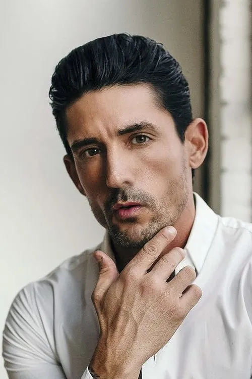 Alexandros Rouvas ha trabajado con Steven Weed en 1 ocasiones