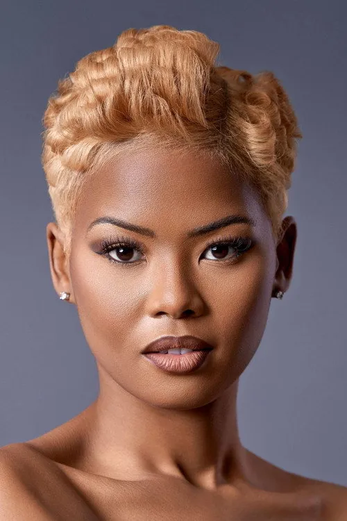 Sthandile Nkosi — personaje: Ntsiki