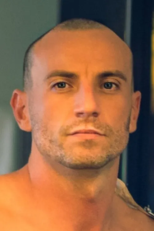 Moth & Rust ha trabajado con Stirling Cooper en 1 ocasiones