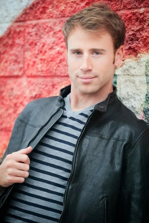 Tsubee U ha trabajado con Sto Strouss en 1 ocasiones