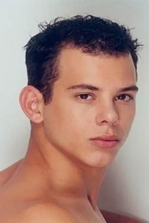 Raphael Valentino ha trabajado con Stonie en 2 ocasiones