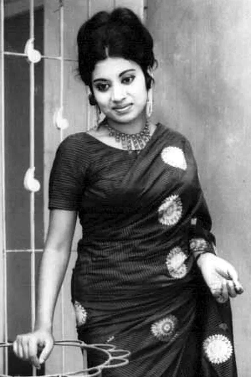 Sumita Devi ha trabajado con Suchanda en 1 ocasiones