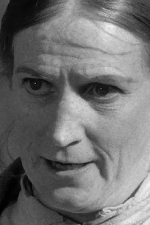 Sudie Bond interpretando a Ernestine Jump