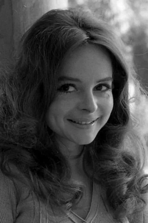 Tura Satana ha trabajado con Sue Bernard en 2 ocasiones