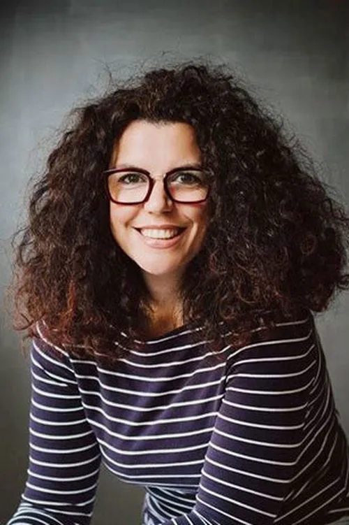 Enxhi Cuku ha trabajado con Suela Bako en 1 ocasiones