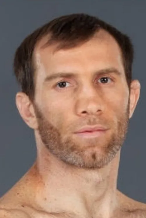 Akira Corassani ha trabajado con Sultan Aliev en 1 ocasiones