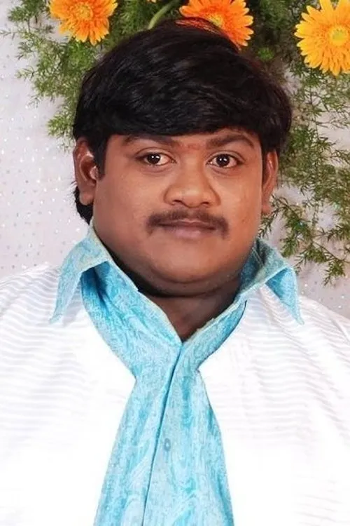 Suman Shetty interpretando a 