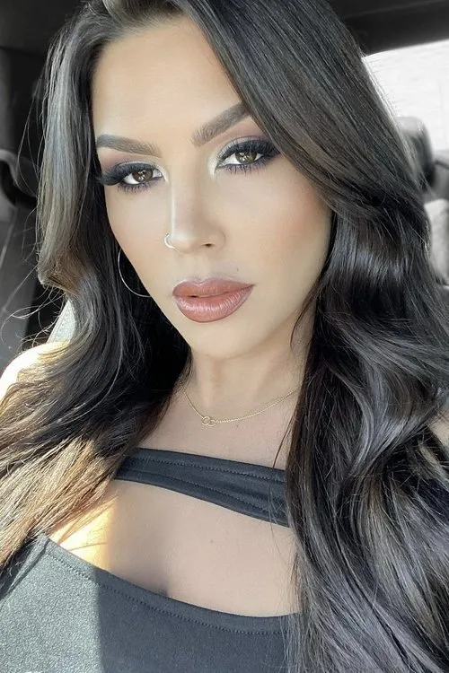 Summer Mitchell en su biografía y filmografía