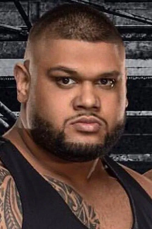 Sunny Dhinsa interpretando a Akam