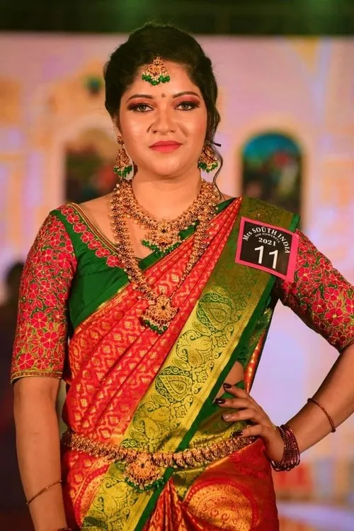 Samrudhi Kundapura ha trabajado con Supreetha K S en 1 ocasiones