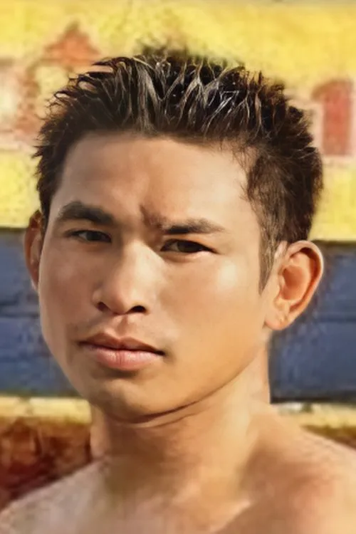 Suriya Tatakhun interpretando a Self