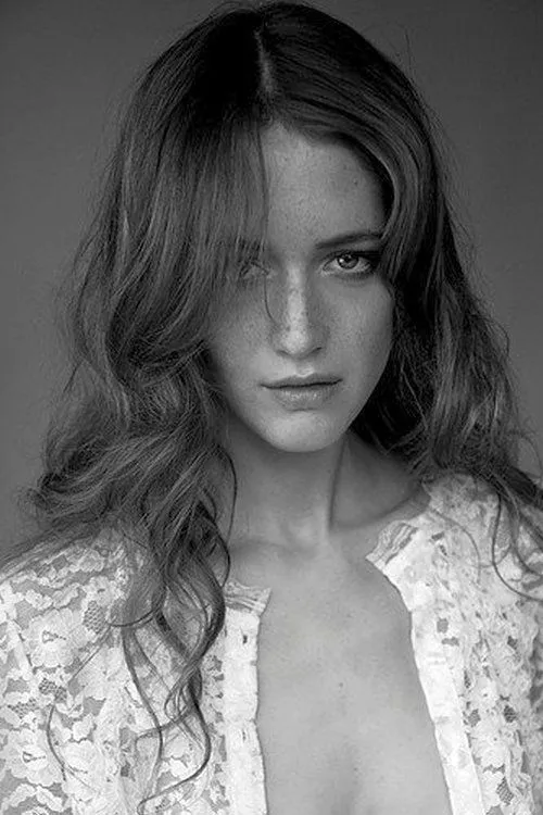 Susanna Giaroli interpretando a Assistant Mr. L