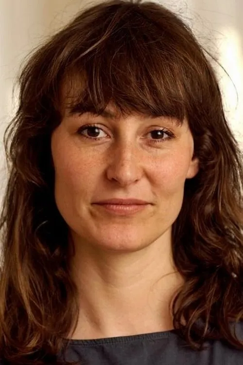 Susanne Storm interpretando a Hanne