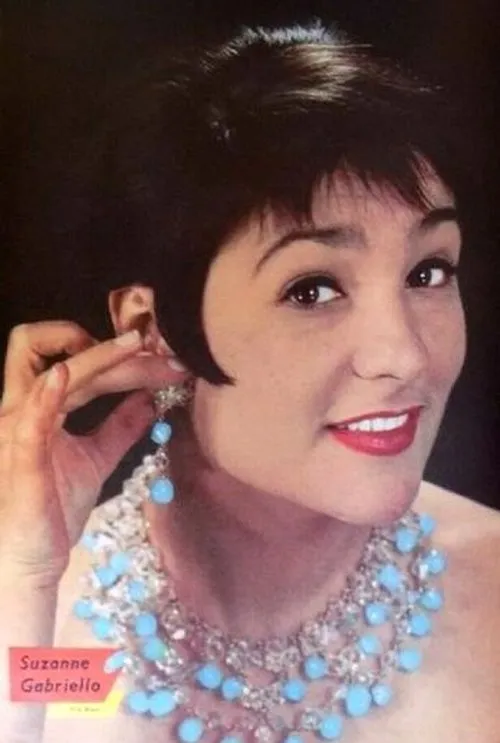 Suzanne Gabriello interpretando a la concierge