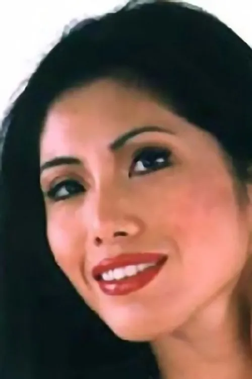 Suzi Suzuki interpretando a 