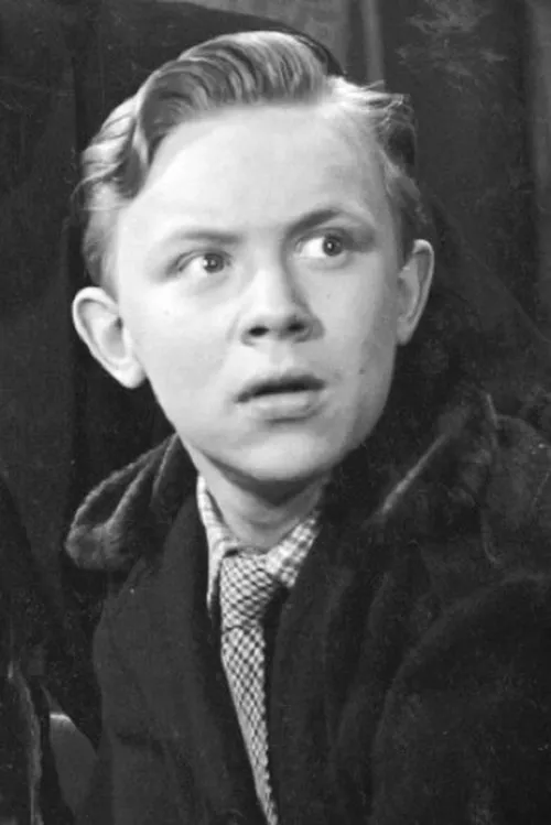 Sven-Axel Carlsson interpretando a Manager för Lee Kings