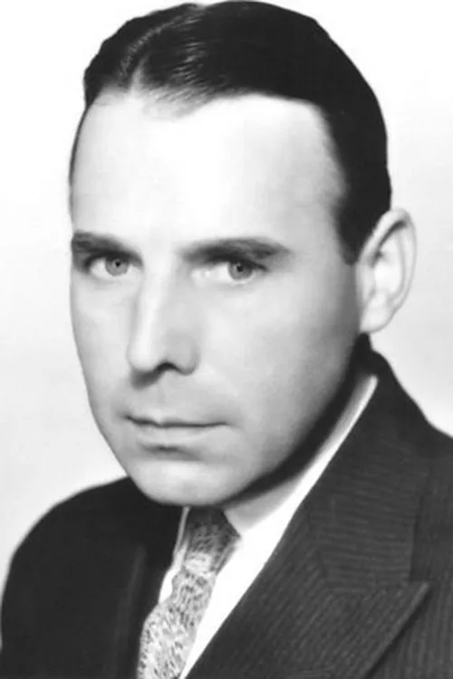 Svend Bille interpretando a Teaterdirektør Holgersen