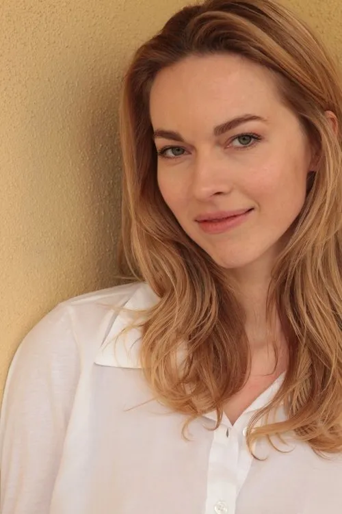 Lara Pulver ha trabajado con Sveta Driga en 1 ocasiones