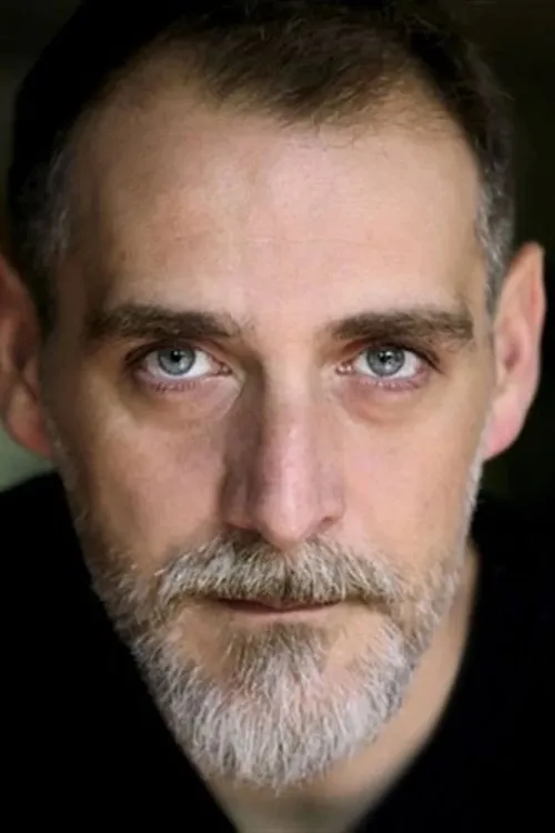 Swan Demarsan — personaje: Stéphane