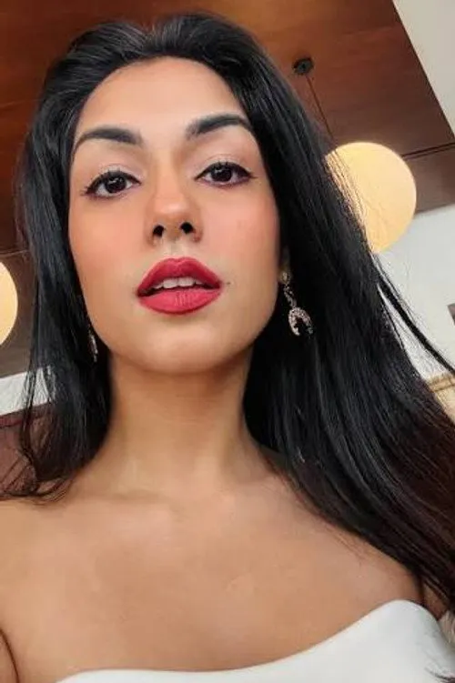 Sweta Sekhon — personaje: Mawar