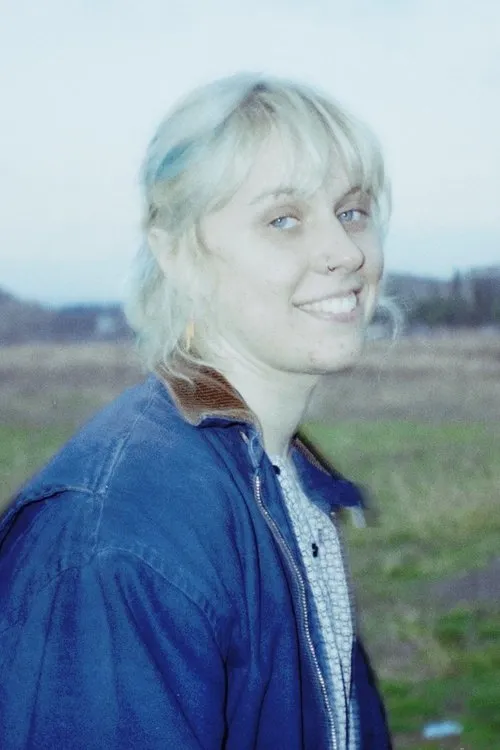 Amy Hewett ha trabajado con Sydney Agans en 1 ocasiones