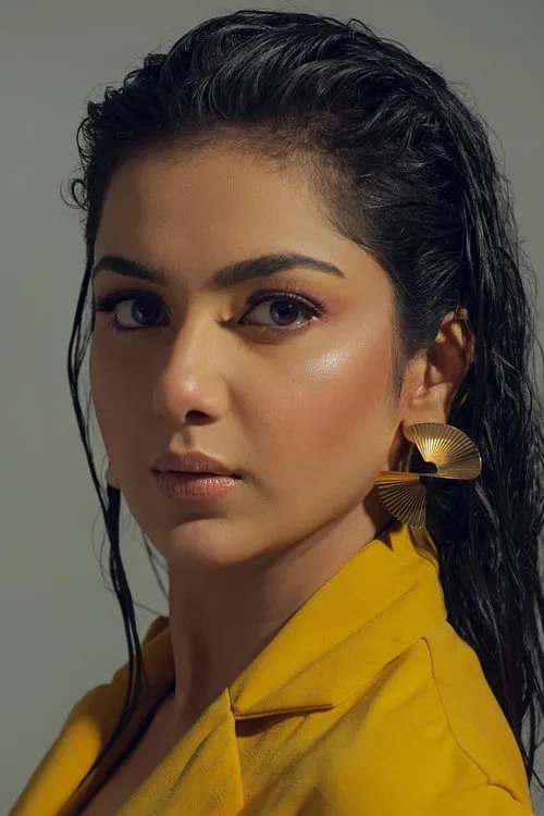 Syeda Tuba Anwar en su biografía y filmografía