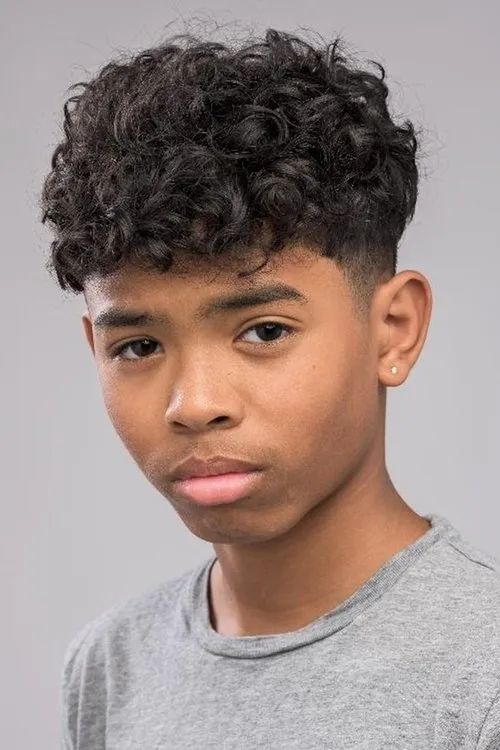 James Hyland ha trabajado con T'Jean Uter-Dinh en 1 ocasiones