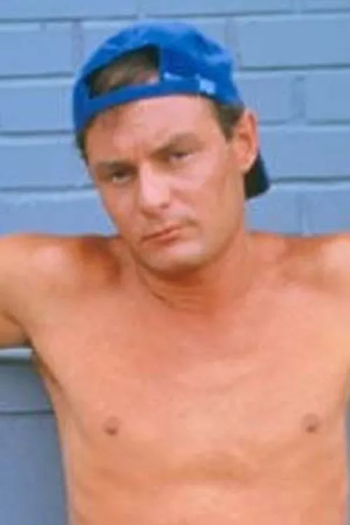 Tad Bronson interpretando a