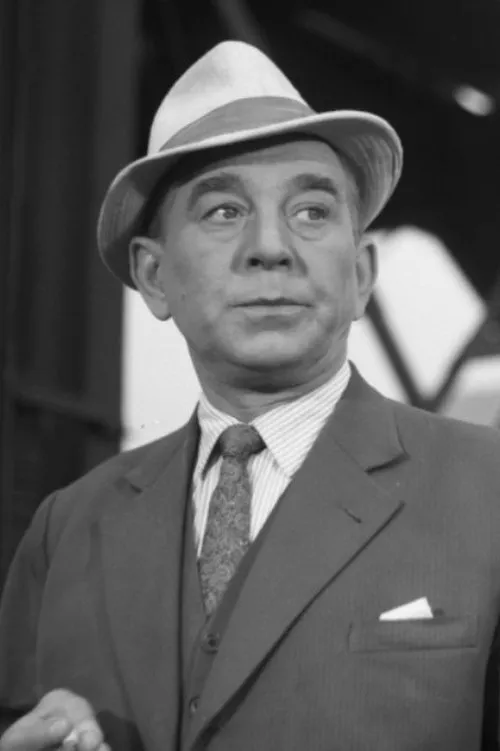 Tadeusz Surowa interpretando a Ignacy Rutkiewicz