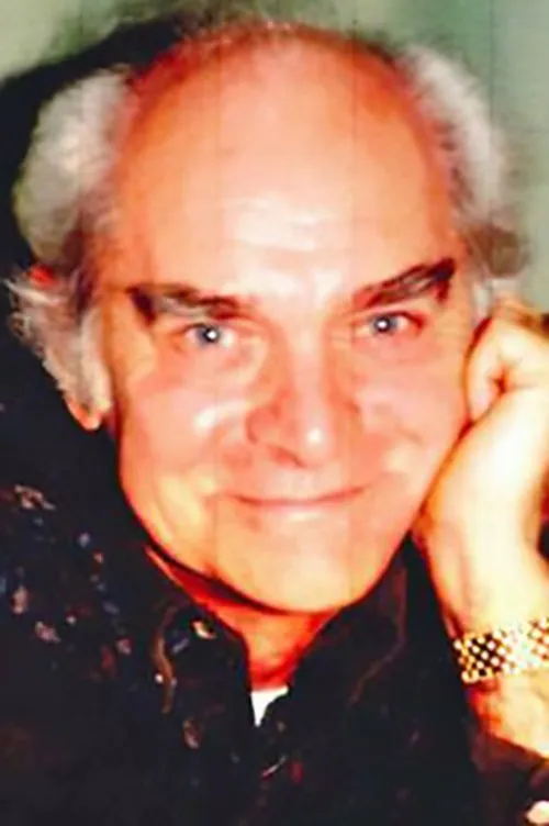 Walt Rosenberg ha trabajado con Tage Axelson en 2 ocasiones