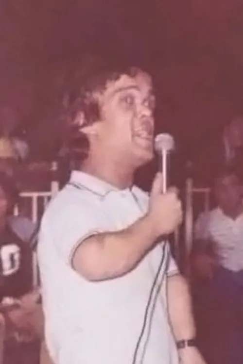 Τάκης Χάλας interpretando a