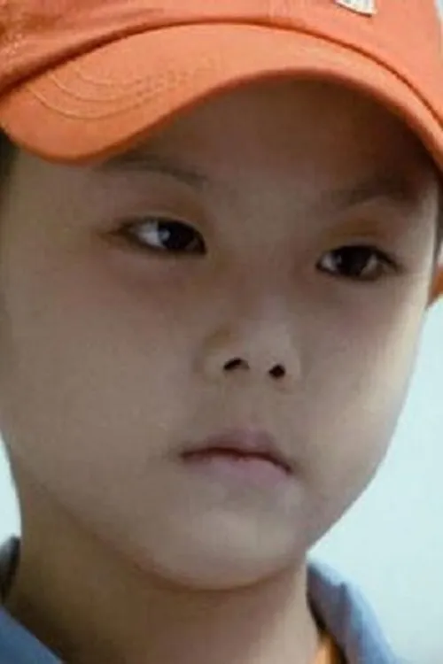 Tam Wai-Ho interpretando a 